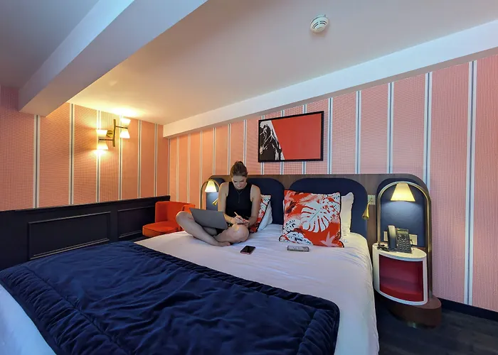 Du Cheval Blanc - Paris Marne La Vallee 4*