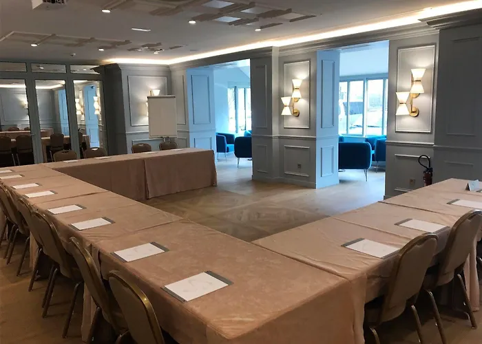 Du Cheval Blanc - Paris Marne La Vallee