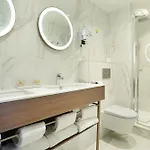Le Cheval Blanc 4* Disneyland Paris
