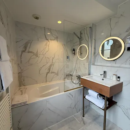 מלון Du Cheval Blanc - Paris Marne La Vallee 4*