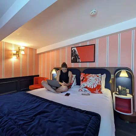Du Cheval Blanc - Paris Marne La Vallee 4*