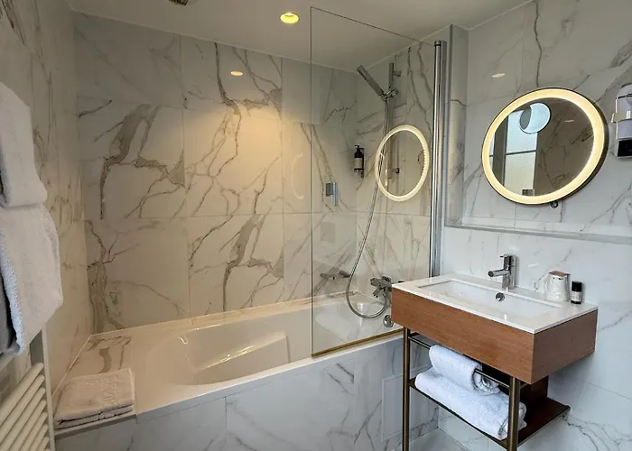 ホテル Du Cheval Blanc - Paris Marne La Vallee 4*